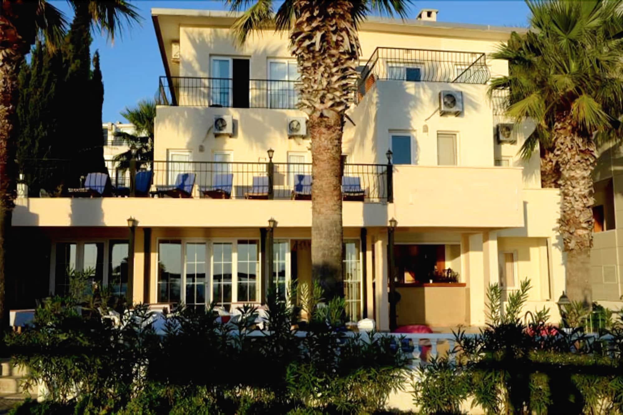 Maxsea Beach Hotel Тургутрейс Екстериор снимка